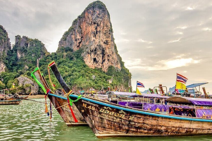 Phuket to Phi Phi By Ferry with Transfer Included