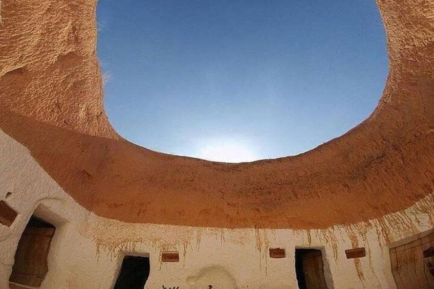 Road Trip to discover troglodyte architecture and Berber culture