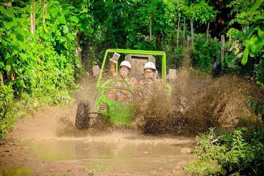 Full Safari Zipline, Buggies & Horse Riding