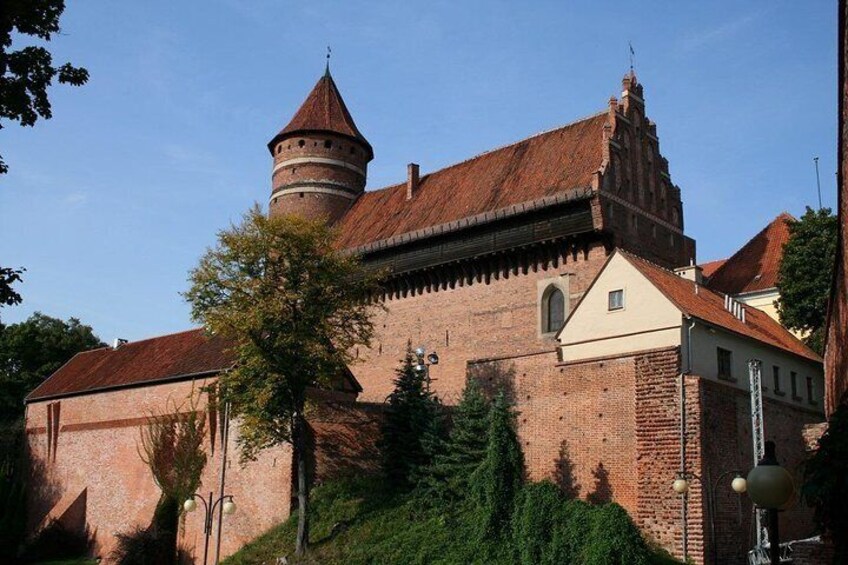 Olsztyn: Old Town Highlights Private Walking Tour