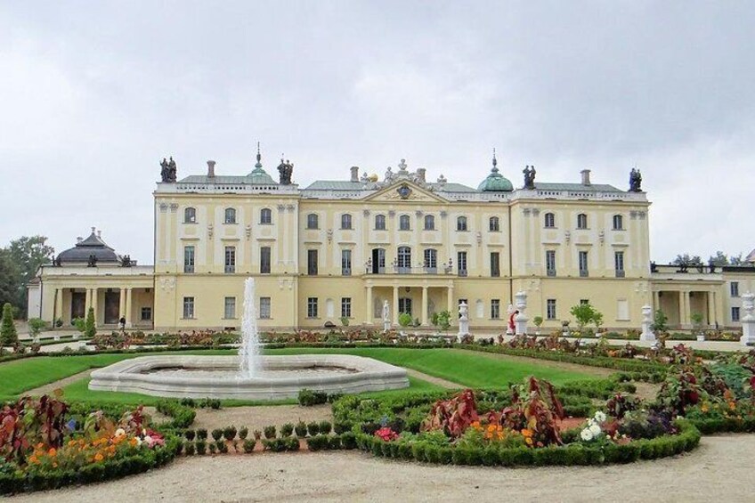 Bialystok: Old Town Highlights Private Walking Tour