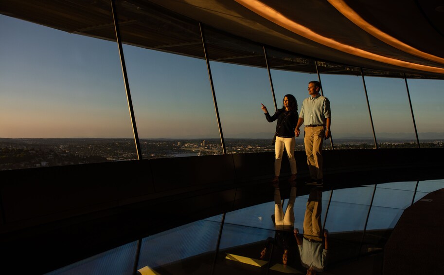 Space Needle & Chihuly Garden and Glass Tickets Combo