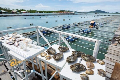 暴躁的街頭美食週末市場普吉島老城區