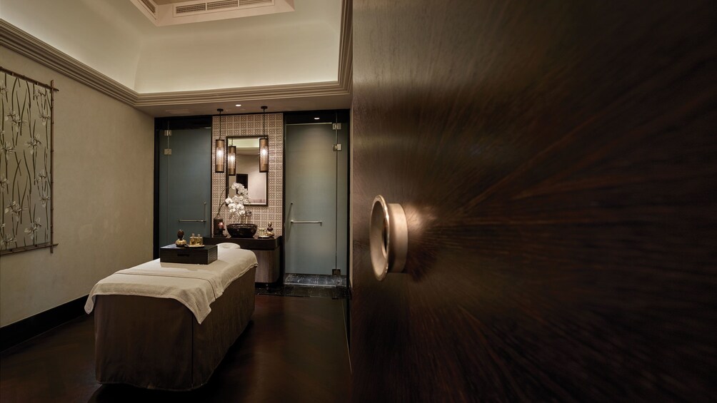 正在顯示第 5 張相片,共 5 張。 Spa room at the Pañpuri Organic Spa Penang in Penang