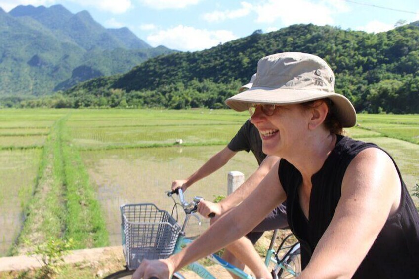 Mai Chau 1 day tour - PRIVTATE or SMALL group, Such a beautiful valley