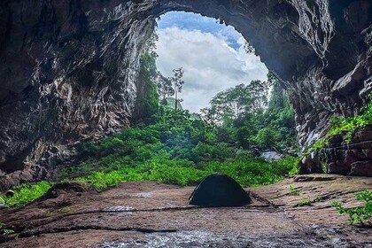 Hang Pygmy Exploration 2 Days 1 Night