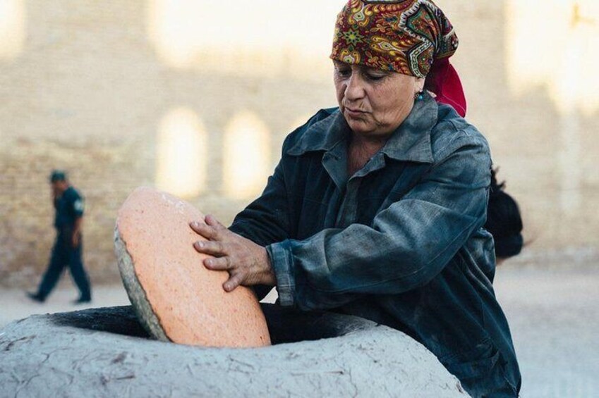 Master Class - Uzbek Bread (Khiva)