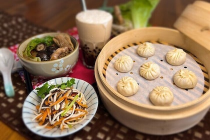 Taiwan Traditional Delicacies Experience, Xiao Long Bao, Chicken vermicelli...