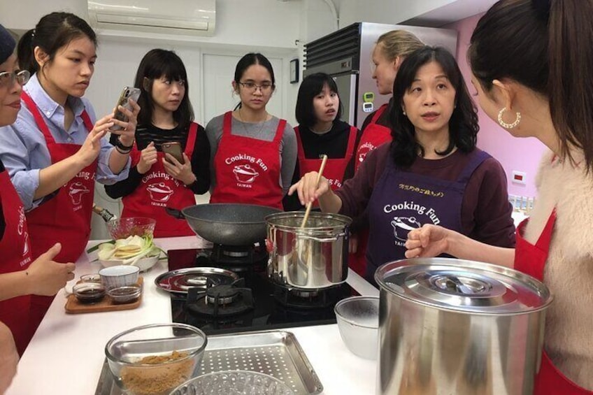 Taiwan Traditional Light Meals Experience -B-, Turnip cake, Pork thick soup, Tofu pudding