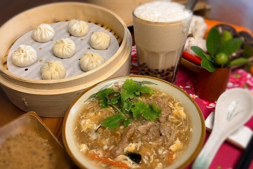 Taiwan Traditional Light Meals Experience -A- Xiao Long Bao, Pork thick soup, Bubble milk tea. (Taiwan Cooking Classes)