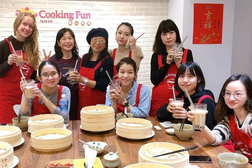Taiwan Traditional Light Meals Experience -A- Xiao Long Bao, Pork thick soup, Bubble milk tea. (Taiwan Cooking Classes)