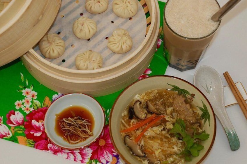 Taiwan Traditional Light Meals Experience -A- Xiao Long Bao, Pork thick soup, Bubble milk tea. (Taiwan Cooking Classes)