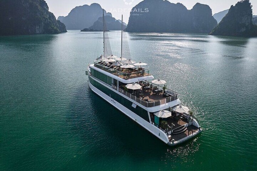 Jade Sails - Luxury Day Cruise in Ha Long Bay with Limousine on Expressway