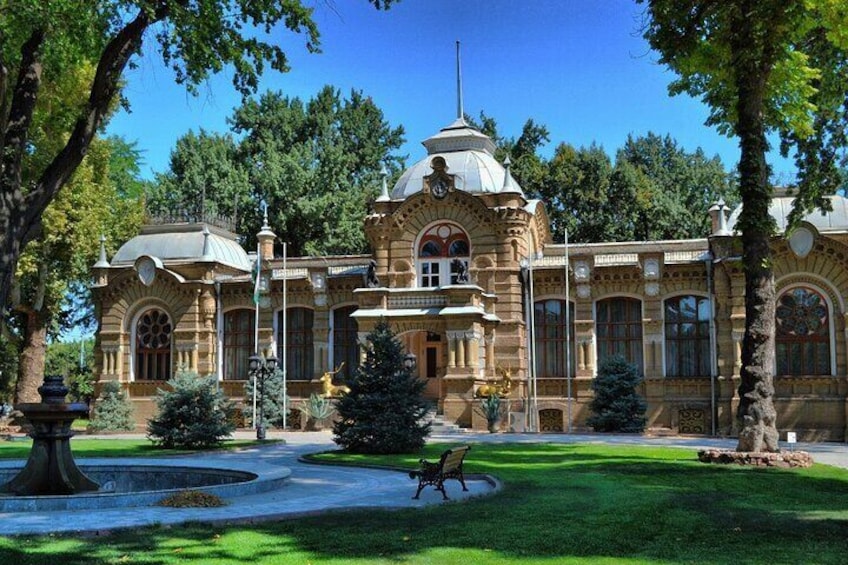 Romanov's Palace
