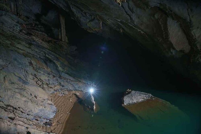 Tra Ang Cave