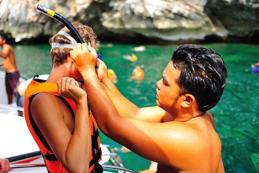 Angthong National Marine Park by Speed Boat with Snorkeling & Kayaking