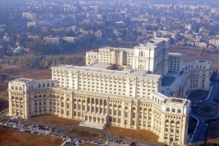  Palace of Parliament and Ceausescu's House Visit