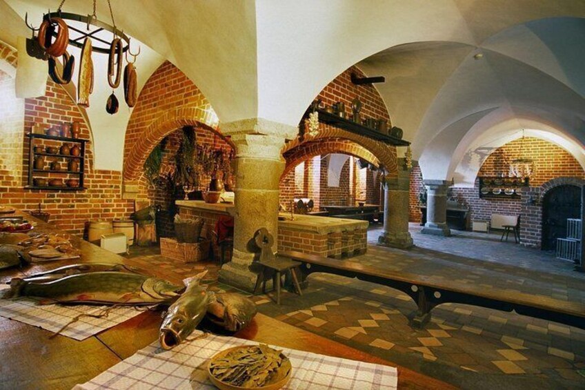 Private Walking Tour of Gdansk + Amber Museum + Malbork Castle