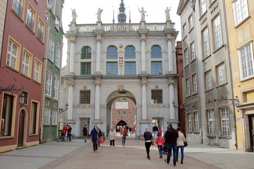 Private Walking Tour of Gdansk + Amber Museum + Malbork Castle