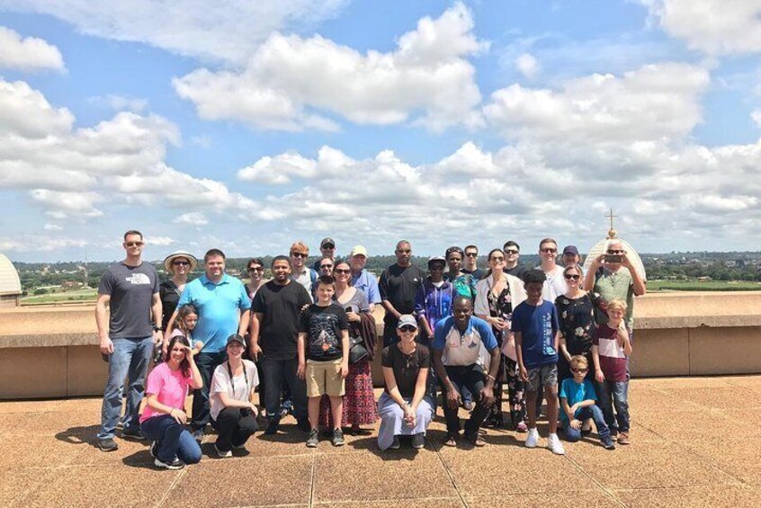 1.5-Hours Basilica and Yamoussoukro Tour with English Guide