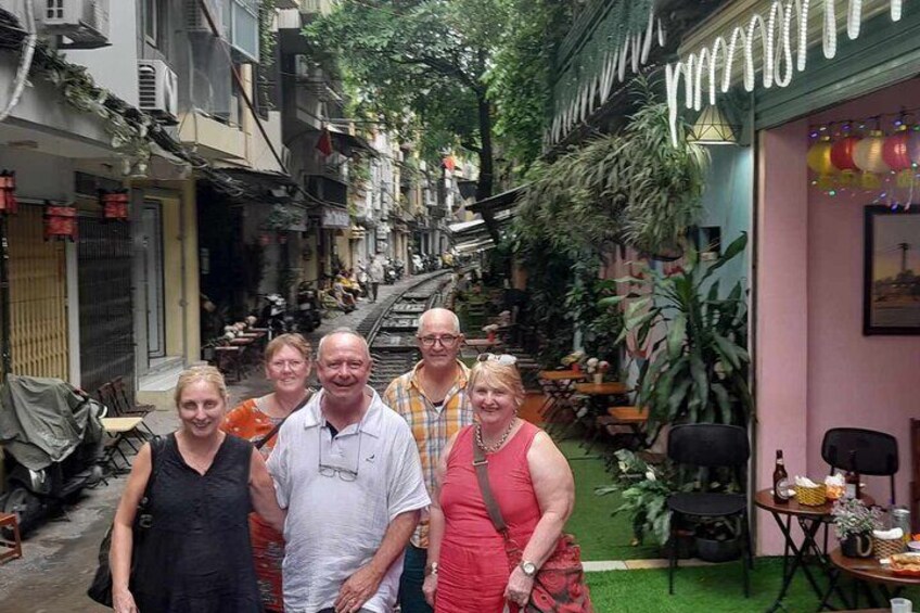 Luxury Hanoi City Tour Top Attractions ( Cultural/ History/ Fun) 