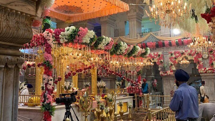 Temple Tour-where you Eat, Learn how to Pray and Love.