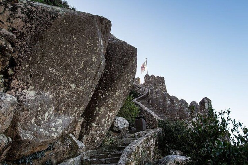 Double Ticket Tour: Uncover Pena Palace and Castle of the Moors