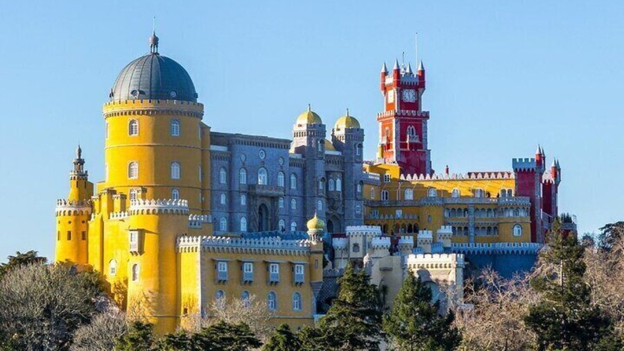 Sintra Full-Da-y Guided Tour: Pena Palace & Quinta da Regaleira