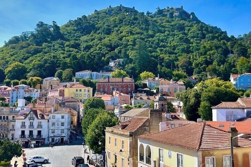 Sintra: Guided Tour to Palacio da Pena, Regaleira and Cabo da Roca