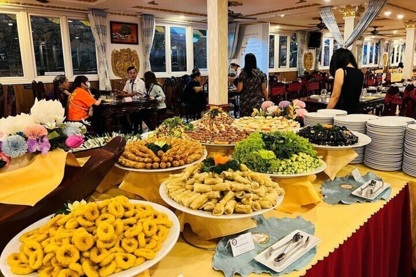 Saigon River Cruise Dinner Small Group Tour