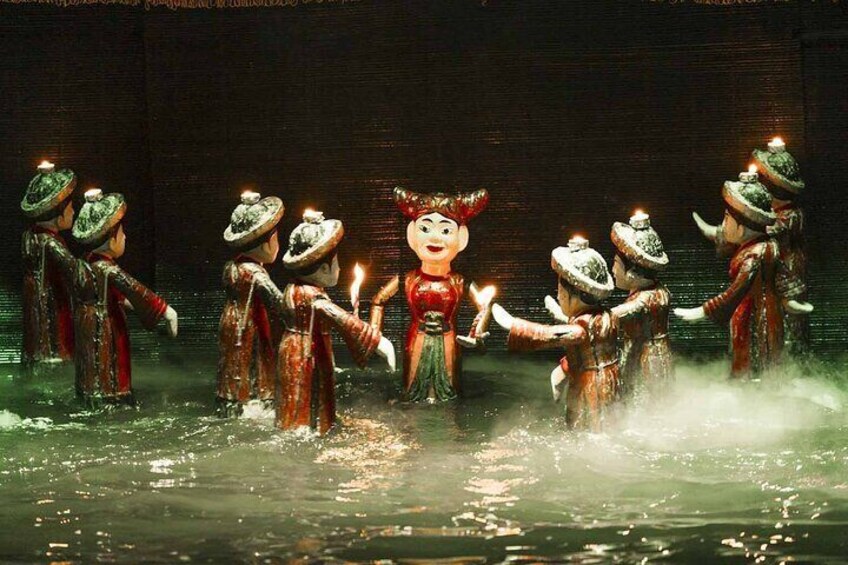 Water puppetry - a fascinating activity that showcases the rich traditional culture of Vietnam.