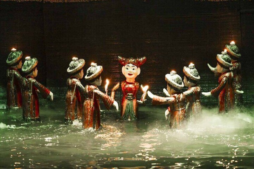 Water puppetry - a fascinating activity that showcases the rich traditional culture of Vietnam.