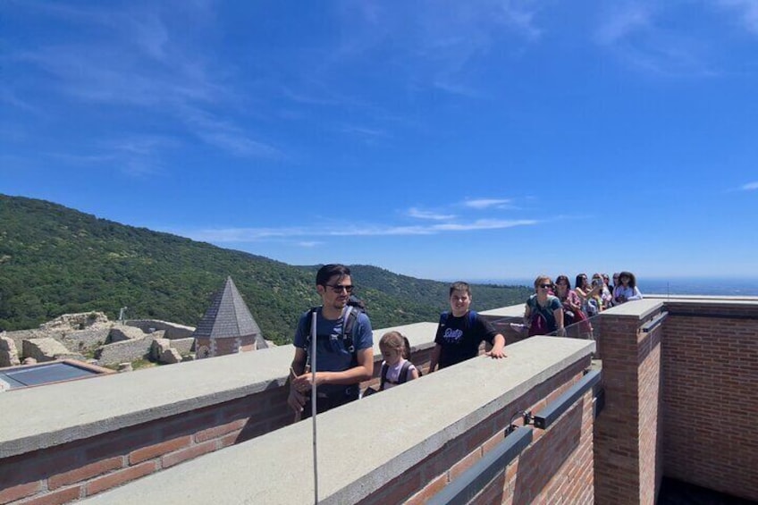 Family visiting Medvegrad fort on Zagreb Hike