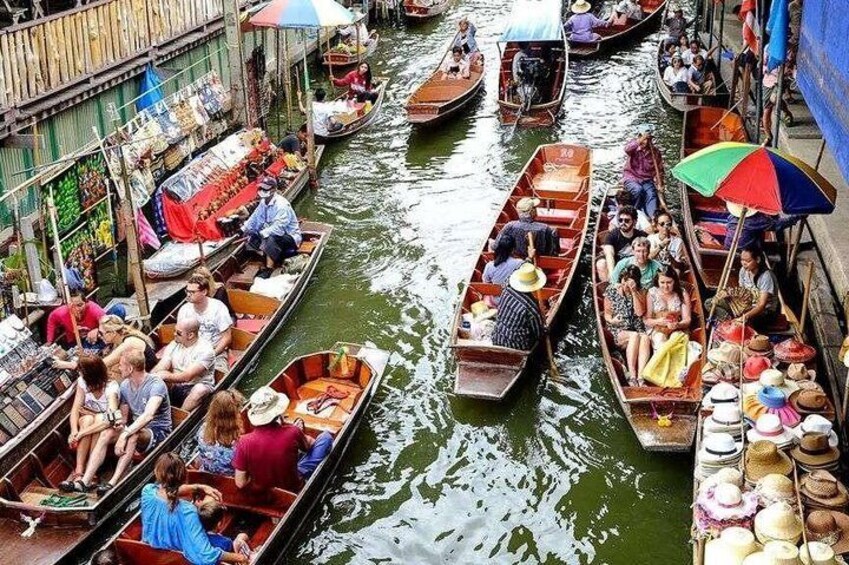 Maeklong Railway & Floating Market Tour (Private & All-Inclusive)