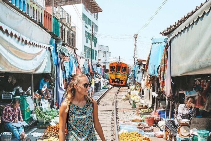 Maeklong Railway & Floating Market Tour (Private & All-Inclusive)