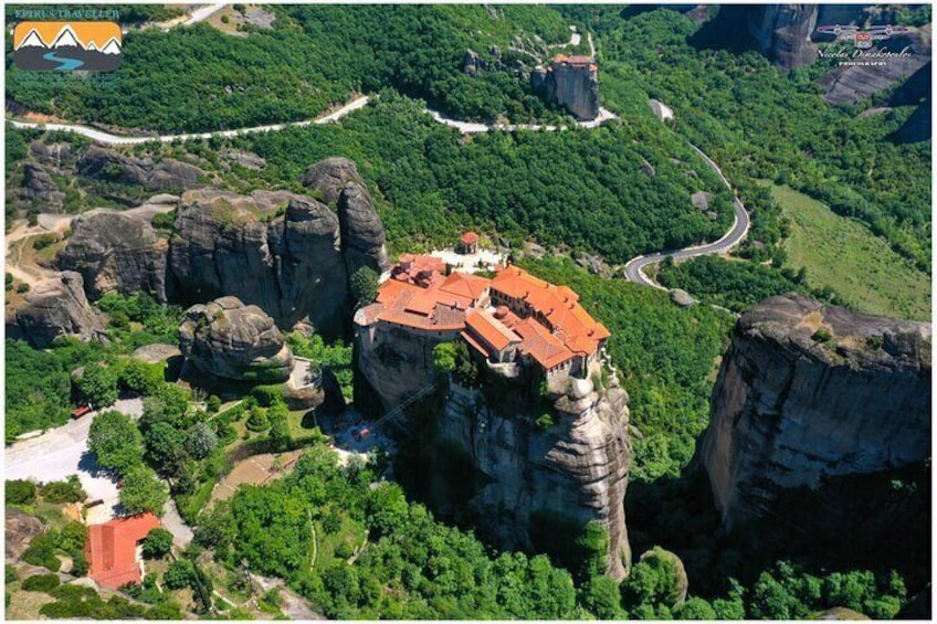 Guided all day tour to Meteora rocks & Monasteries