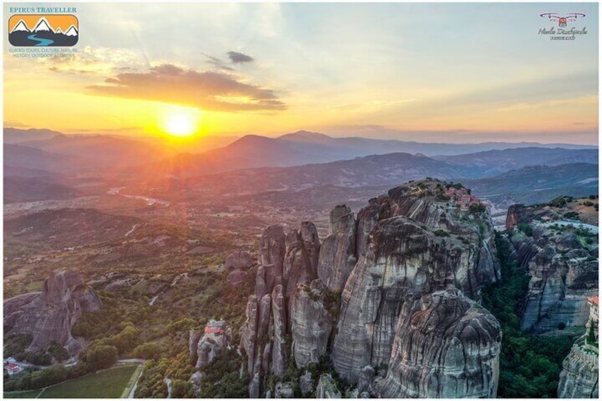 Guided all day tour to Meteora rocks & Monasteries