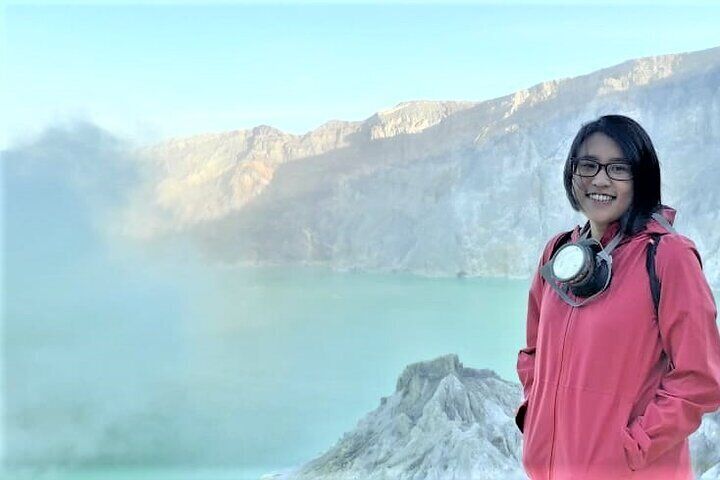The huge acid water lake at Ijen Crater 