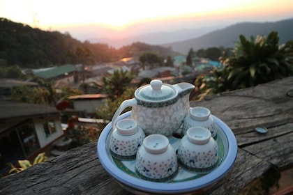 Doi Pui Sunset, Hmong Village and Suthep Temple Day tour