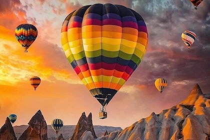 Cappadocia Fantastic Hot Air Balloon Tour Champagne & Breakfast