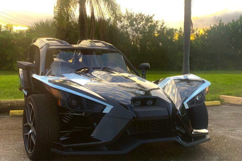 24-Hour Polaris Slingshot Deluxe Exploration Rental (for up to 2 people)