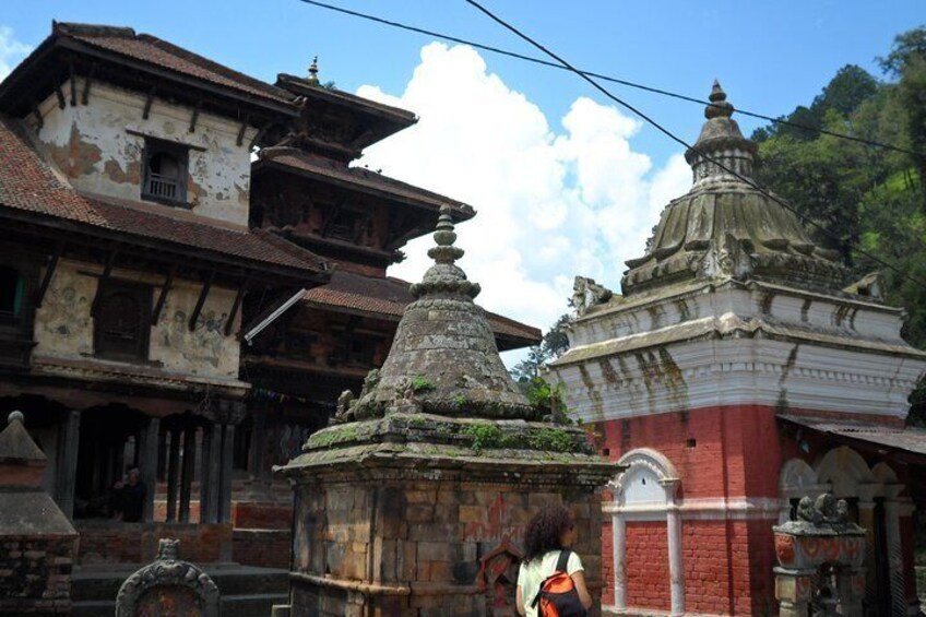 at the confluence of two small streams they burn the dead bodies from the area and also a complex full of different temples.