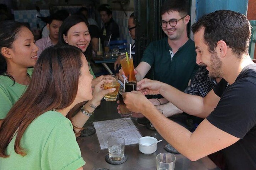 OXO Travel - Private Ho Chi Minh Sightseeing Tour by Motorbike with Local Students
