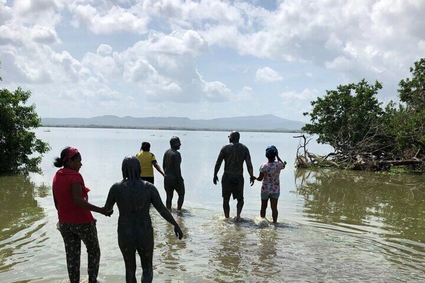 Private tour to the mud Volcano and Pink Sea