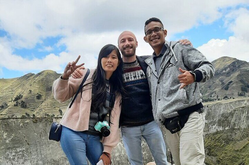 Private Full Day Quilotoa Lagoon Visit from Guayaquil