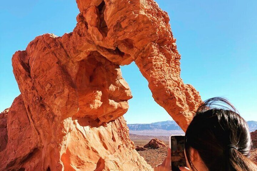 Valley of Fire and Seven Magic Mountains Day Tour from Las Vegas