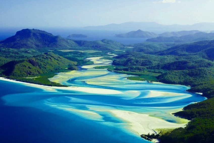 Whitsunday Islands and Heart Reef Scenic Flight - 70 minutes