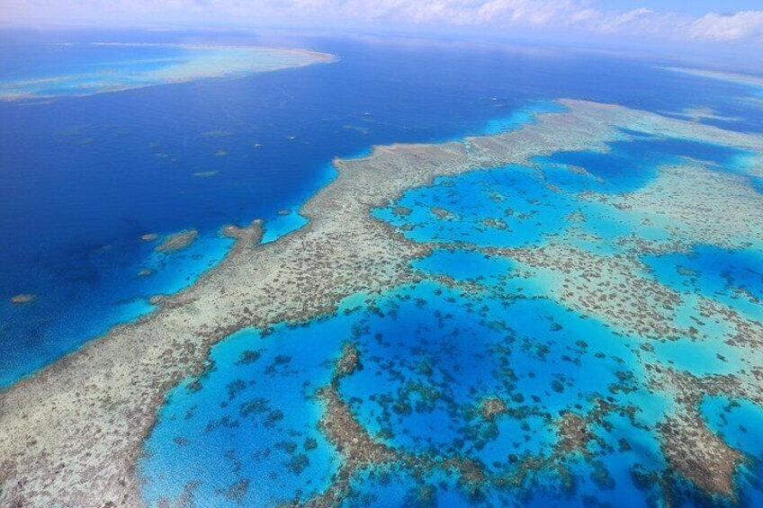 Whitsunday Islands and Heart Reef Scenic Flight - 70 minutes