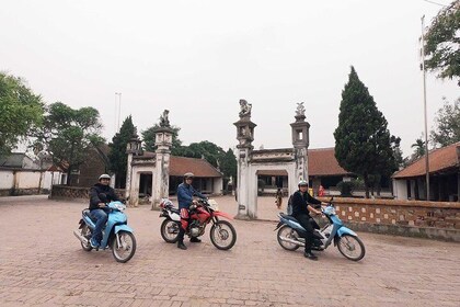 1 day motorbike Ba Vi National Park, Duong Lam ancient village