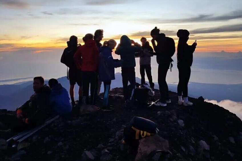 Qonquer Mount Rinjan Summit Full View Point 3726m